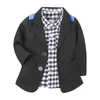 Insヨーロッパファッションベイビーボーイズ3ピース服セットキッズ格子縞のシャツ+コート+ジーンズ子供衣装衣料品スーツW146