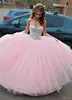 Rosa claro com cristais de prata completos e lantejoulas top quinceanera vestidos sexy 16 vestidos rendas até costas a linha vestidos de festa de baile dh337