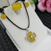 Presentes calcedônia Pendant Clover Pendant anel brincos de ágata cloasma S925 Silver Crisântemo Crisântemo Mulheres