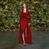 Elie Saab 2018 Red Prom Klänningar Pärlor Långärmad Sida Split Formell Kvällsklänning En Linje Sequins Party Dress