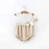 ベビーロンパース2018夏の赤ちゃん女の子服プレイスーツレースの弓花パッチワークホワイトロンパース帽子2pcsスーツ子供の服女の子のためのセット