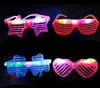 Heiße LED -Lichtgläser blinkten Fensterläden Gläser Blitzgläser Sonnenbrillen Tänze Party Supplies Festival Dekoration