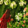 Simulazione di piante da parete ed erba di Milano, eucalipto, fiori da prato artificiali, sfondo artificiale in plastica, pannello decorativo, decorazione da giardino