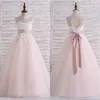 Belle 2018 Bush Rose Tulle Robes De Filles De Fleur Pour Les Mariages Pas Cher Sheer Crew Coeur Découpé Dos Avec Ceinture Fille Pageant Robe EN2097