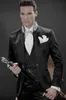 Мода дизайн черная вышивка жених смокинги мужские свадебные смокинги мужчины формальные / выпускного вечера / ужин / костюмы на заказ (куртка + брюки + жилет + галстук) 2063
