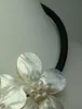 Véritable perle collier de fleur de coquille naturelle, 5-6mm perle d'eau douce blanche et bijoux de fleur de coquille d'eau de mer collier en cuir noir