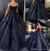 Funkelnde schwarze Spaghetti -Gurte Satin Ballkleid Abendkleider ärmellose Spitzen Applikationen Rückenfreie Promkleider Afrikanische arabische Party 3833470