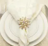 Luxury Pearl Diamond Servett Ringar Hotell Bröllop Tillbehör Servett Ring Guldpläterad Diamant Pearl Servett Buckle Desktop Decoration