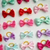 100pcs / lot Mix Couleur Chien Satin Ruban Cheveux Arcs Pet Chat Toilettage Bowknot Noeuds Topknot