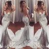 Robes de soirée sexy à paillettes d'argent Spaghetti dos nu sans manches robes de bal balayage train sur mesure robes de tapis rouge pas cher nouveau style