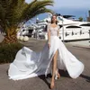 Tanie szyfonowe suknia ślubna Sheer Jewel Neck Lace Applique Side podzielona sukienka ślubna Suknia Czarna długie rękawy zamiataj pociąg Weddi5935470