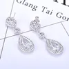 Banhado a ouro branco brilhante CZ Cubic Zirconia Cluster Teardrop Drop Casamento Brinco