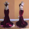 Glamorous Velvet 2018 Vestidos de baile Cuentas Apliques de encaje Cuello alto Sin mangas Sin espalda Sirena Vestido de fiesta Sexy con estilo Vestidos de noche de Dubai