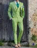 Moda White 3 Piece Garnitur Mężczyźni Ślub Tuxedos przystojny Groom Tuxedos Doskonałe Mężczyźni Business Dinner Prom Blazer (Kurtka + spodnie + krawat + kamizelka) 490