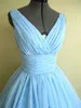 Bleu ciel clair des années 1950 robe de soirée de cocktail Vintage longueur de thé, plus la taille en mousseline de soie froncé col en V femmes robe de bal courte robes de bal sur mesure