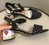 2018 Luksusowe Retro Gladiator Sandały Kobieta Otwarte Toe Red Heart Pearl Metal Buckle High Heel Buty Kobieta Moda Buty Ślubne