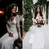 Élégant Pas Cher Pays Pleine Dentelle Robes De Mariée Brancher V Cou À Manches Longues Applique Floral Plage Robes De Mariée 2018 berta nuptiale Designer