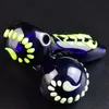 Glow in the Dark Glass Smoking Pipe Pyrex Olie Burner Pijp Hoofddienst Glazen Lepel Hand Pipe Scorpion Lichtgevende Roken Accessoires DHL Gratis GID10