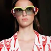 Óculos de sol oversized sexy sem aro feminino vintage 2018 vermelho rosa óculos de sol para feminino rebite armação grande tons masculinos