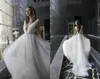 3D Цветочный Аппликация Свадебное платье Tiers Пляж Backless Глубокий V шеи Sheer Платье De Novia линия с Sash Кружева Свадебные платья