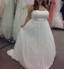 Plus La Taille Robes De Mariée En Mousseline De Soie 2019 Nouveau Custom Made Simple Tribunal Train Sans Manches Plis Sans Bretelles Empire Maternité Robe De Mariée235a