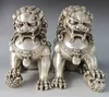 Coppia di statue di cani Foo Fu Lion Guardiano d'argento cinese da 12 * 12 cm