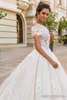 Gorgeous Kristallen Design Wedding Dresses Neue A-Linie Rüschen Schatz-Spitze Applique Brautkleid Kapelle Zug Schöne Brautkleid