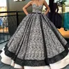 Fantastyczna czarna koronka balowa sukienki sexy v-neck bez rękawów sash ball suknia quinceanera sukienki efektowne balu sukienka fascynująca suknia wieczorowa