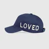 2020 New Retro Love Letter Ball Cap 유명한 격자 무늬 자수 모자 고품질 순수한면 야구 모자 조절 가능한 아빠 모자 레저 골프 C3248