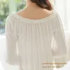 Vintage Biała Księżniczka Nocna Koszula Koszulka Kobieta Slash Neck Royal Długie Nightdress Ruffles Pełna Rękaw Kobiety Bawełna Bawełniana P15004