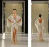 Aftonklänning Yousef Aljasmi Kim Kardashian Dolumn Sleeve V-Neck Beaded Tassel Split Backless Almoda Giannyazar Zuhlair Murad Ziadnakad