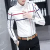 Camicia a maniche lunghe a righe da uomo nuova Camicia casual da uomo d'affari giovanile coreana britannica Slim camicia a colori misti