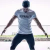 Magliette da corsa fitness da uomo Maglietta sportiva a maniche corte ad asciugatura rapida con lettera stampata Allenamento da palestra all'aperto Abbigliamento sportivo da jogging