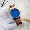 2018 Élégant Nouvelle Montre de luxe de haute qualité Femmes Gold Watch Steel Strip Rose Gold Wristwatch entier 8202499