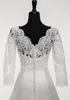 2018 Scallop Neck Wedding Bridal Bolero Kurtka Wrap wzruszaj Tanie Długie Rękawy Koronkowa Aplikacja Sheer Kurtka Na ślub Bride Zakryty Przyciski