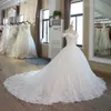 2022 Abito da sposa moderno con spalle scoperte A-line Principessa Perle con perline Applicazioni di pizzo floreale Abiti da sposa per la sposa Treno lungo da donna