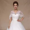 2018 koronkowy koronkowy Przylądek Bridal do sukienek ślubnych Kobiety Summerspring koronkowy bolerka sposa krótkie szalecki płaszcza kurtka ramionowa Wraps25173411173