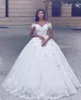 Arabisches, schulterfreies Ballkleid-Hochzeitskleid 2018, luxuriöses, hochwertiges, bauschiges, bodenlanges Brautkleid mit hübscher Spitze und 3D-Blumenapplikationen
