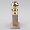 Golden Globe Award Trophy (10 tum) med HFPA-logotypen stämplad i guldfri leverans zink topp med marbale bas