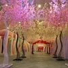Árvore de flor de cerejeira artificial branca de 2,6 m de altura, simulação de estrada, flor de cerejeira com armação de arco de ferro para adereços de festa de casamento