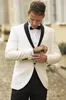 Custom Made Męski garnitur 2018 Kurtka Ivory Czarna Lapel Groom Tuxedos Groomsmen Najlepszy człowiek Garnitur Męskie Garnitury Ślubne Kurtka + Pant + Bow