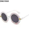Novos óculos de sol pequenas abelhas de moldura redonda de óculos de sol homens e mulheres copos de moda tendência de tendência de sol UV400