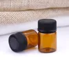 Partihandel 2000pcs Kina 1ml (1 4 Dram) Amber Glass Essential Olja Bottle Perfume Prov Tubes Flaska Mini med Plug and Black Caps Sn1576