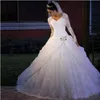 Luxuriöse Ballkleid-Brautkleider in Übergröße mit langen Ärmeln, Vintage-Spitzenapplikationen, Kristallen, V-Ausschnitt, Brautkleid, Brautkleider