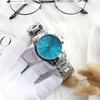 2018 Élégant Nouvelle Montre de luxe de haute qualité Femmes Gold Watch Steel Strip Rose Gold Wristwatch entier 8202499