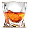 Gammaldags glasglasglas tumbler för whisky, bourbon, sprit, scotch eller annan alkohol - bekvämt, vackert, elegant