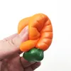 Squishy carota Jumbo di alta qualità Lento aumento Soft Oversize Phone Spremere giocattoli Ciondolo Anti Stress Kid Cartoon Toy Decompression Toy