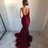 Charmig mörkgrön lång sjöjungfrun kvällsklänning elastisk satin backless spaghetti band burgundy prom klänningar billiga party klänningar formella klänningar