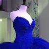 2018 Neues wunderschönes Ballkleid mit Perlenstickerei, königsblaues Quinceanera-Kleid für 15 Jahre, Sweet 16 Plus Size, Abschlussball-Party-Abschlussballkleid QC1018