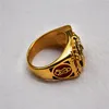 18K Gold Plating Anel de design exclusivo 316 Aço inoxidável MEN039S RING PARTILHO DE JOIXAS DE JOIXA REGALIA REGALIA MASONONO com Red Stone5481937